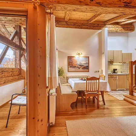 Zyprianhof Apartment *
